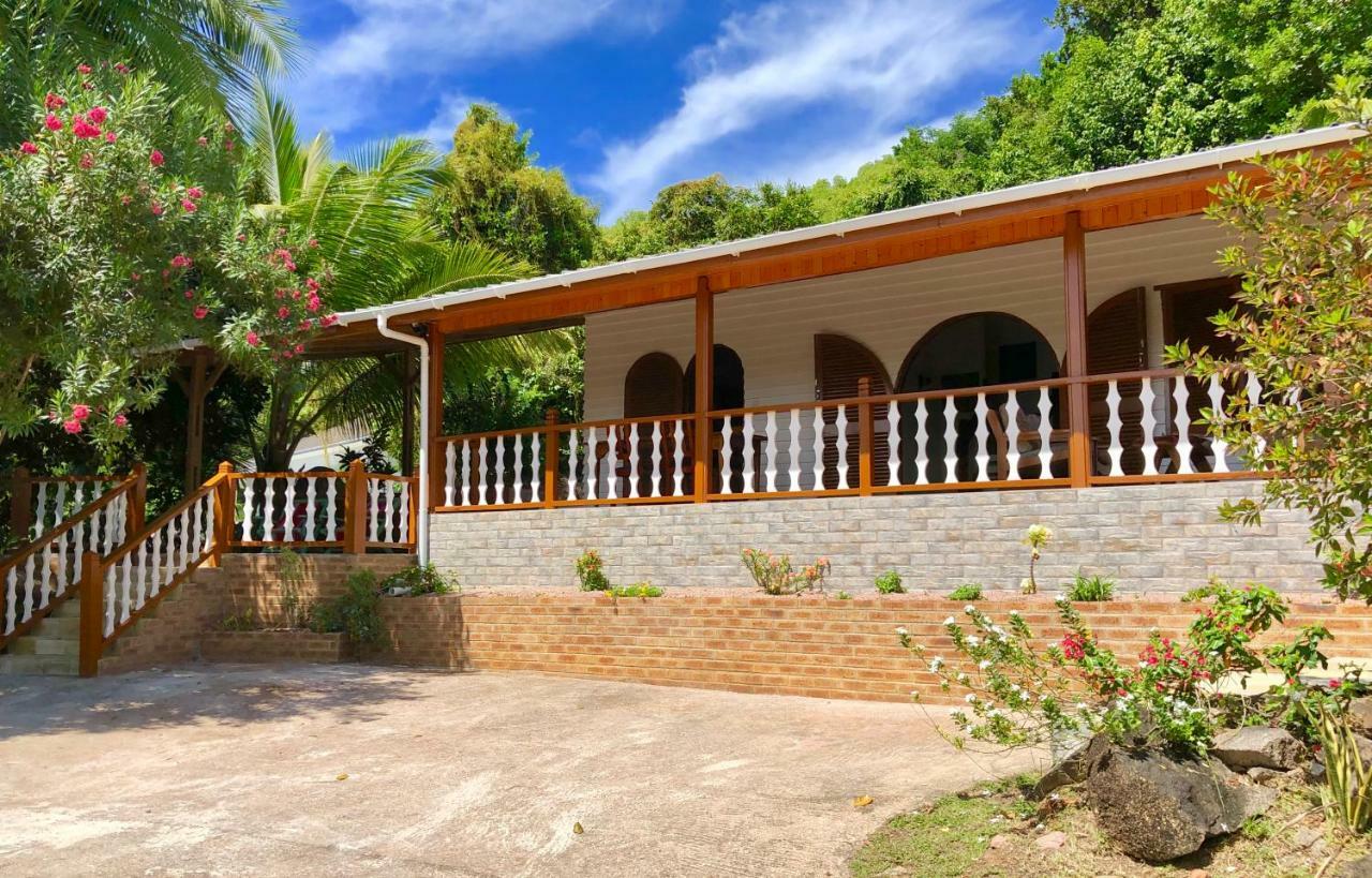 Le Grand Bleu Villas Baie Sainte Anne Exterior photo