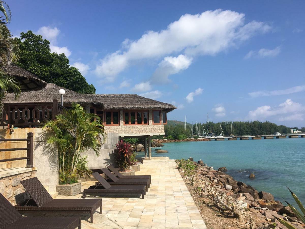 Le Grand Bleu Villas Baie Sainte Anne Exterior photo