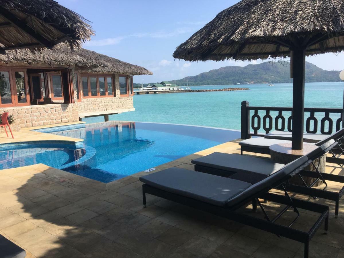 Le Grand Bleu Villas Baie Sainte Anne Exterior photo