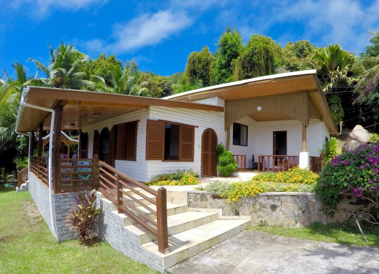 Le Grand Bleu Villas Baie Sainte Anne Exterior photo
